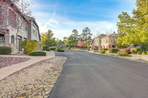 Apartment (2 Bedrooms) | Interior - Stay, Work & Golf! Prescott Condo w/ WFH Setup (Prescott)