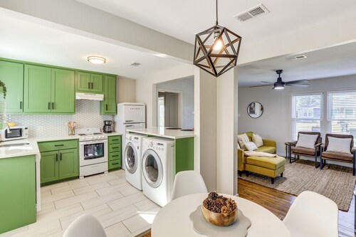 Walk to Cowboys Stadium! Arlington Home w/ Yard