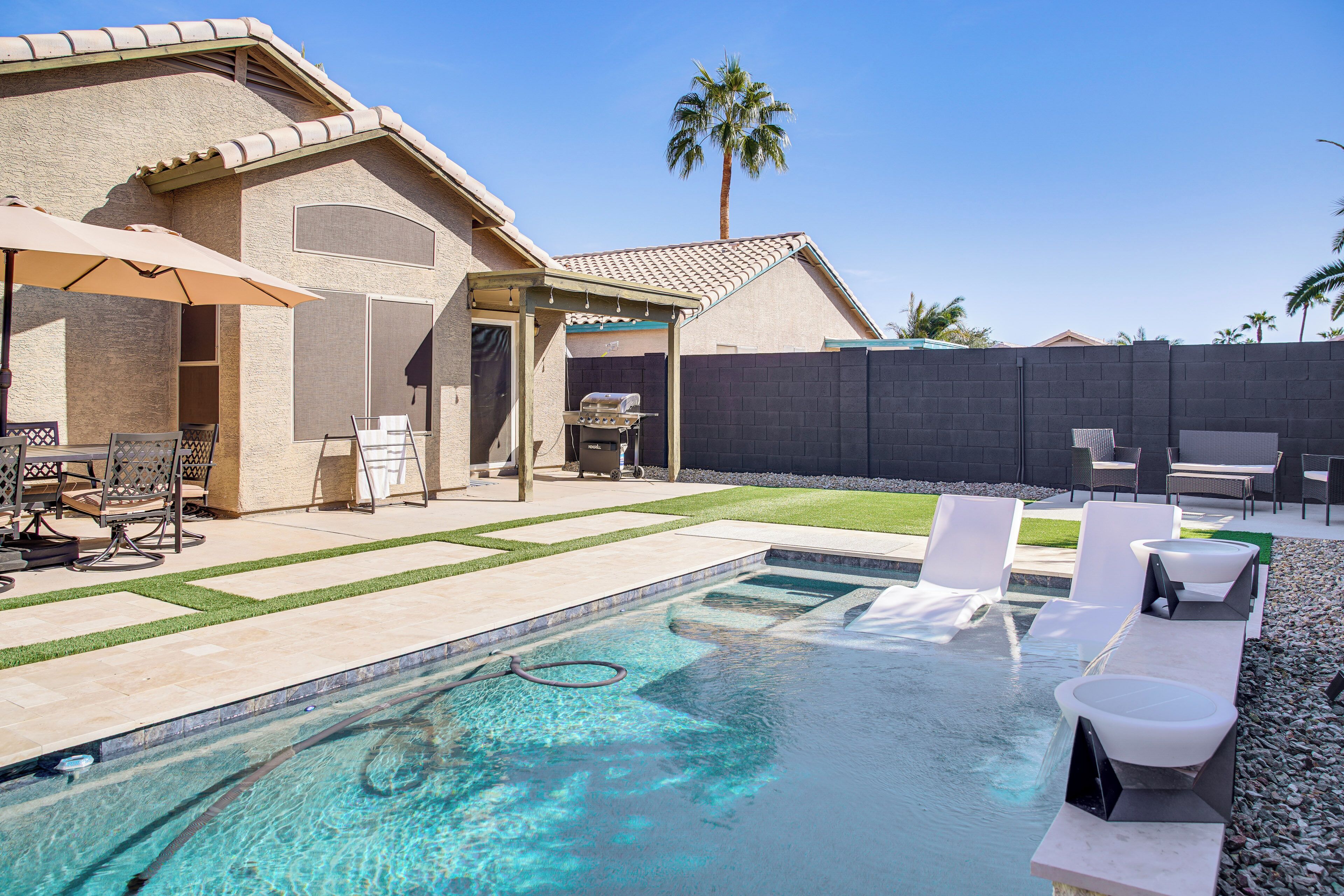 House (3 Bedrooms) | Front of property