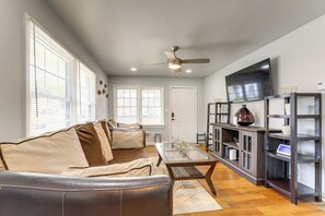House (1 Bedroom) | Interior - 5 Mi to Dtwn Atl: Modern Duplex Home! (Atlanta)