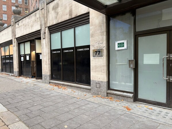 المنشأة من الخارج