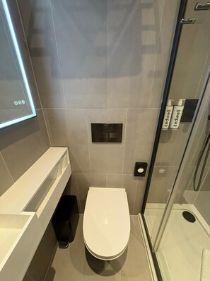 Standard Double Room | Bathroom | Shower, free toiletries, towels, soap