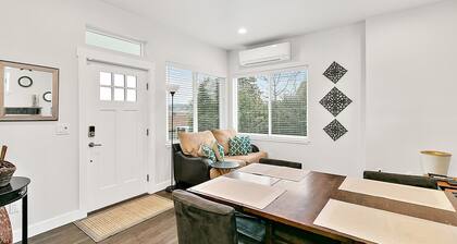 2 Bed MIL unit with Lake Washington views