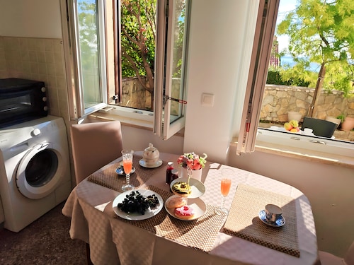 One Bedroom Apartment