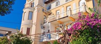One Bedroom Apartment