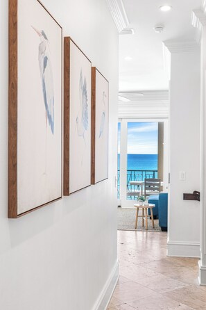 Interior - Le Fortune*BeachFront*Elevator*Luxury*Pool*Beach Svc (MIRAMAR BEACH)