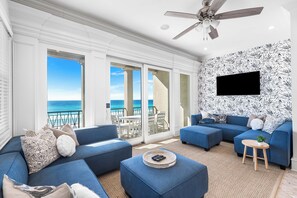 Smart TV, DVD player - Le Fortune*BeachFront*Elevator*Luxury*Pool*Beach Svc (MIRAMAR BEACH)