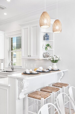 Dining - Le Fortune*BeachFront*Elevator*Luxury*Pool*Beach Svc (MIRAMAR BEACH)