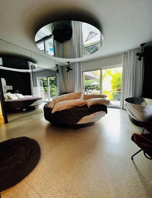 4 bedrooms, internet, bed sheets