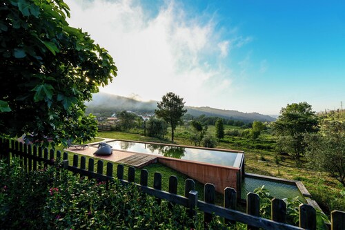 Independent studio house with panoramic terrace in mountain village.