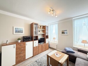 TV, stereo - Little hideaway - your accommodation in a central location on Sylt (Sylt)