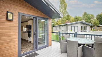 Rumah | 2 kamar tidur dan internet