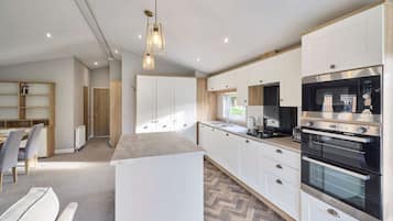 Rumah | 2 kamar tidur dan internet