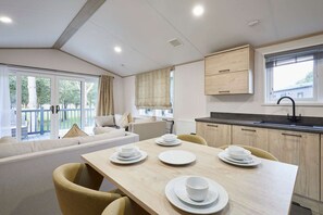 House - Host Stay Hideaway Retreat (York)
