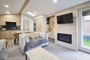 House - Host Stay Hideaway Retreat (York)