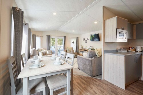 Host Stay Pine Lodge