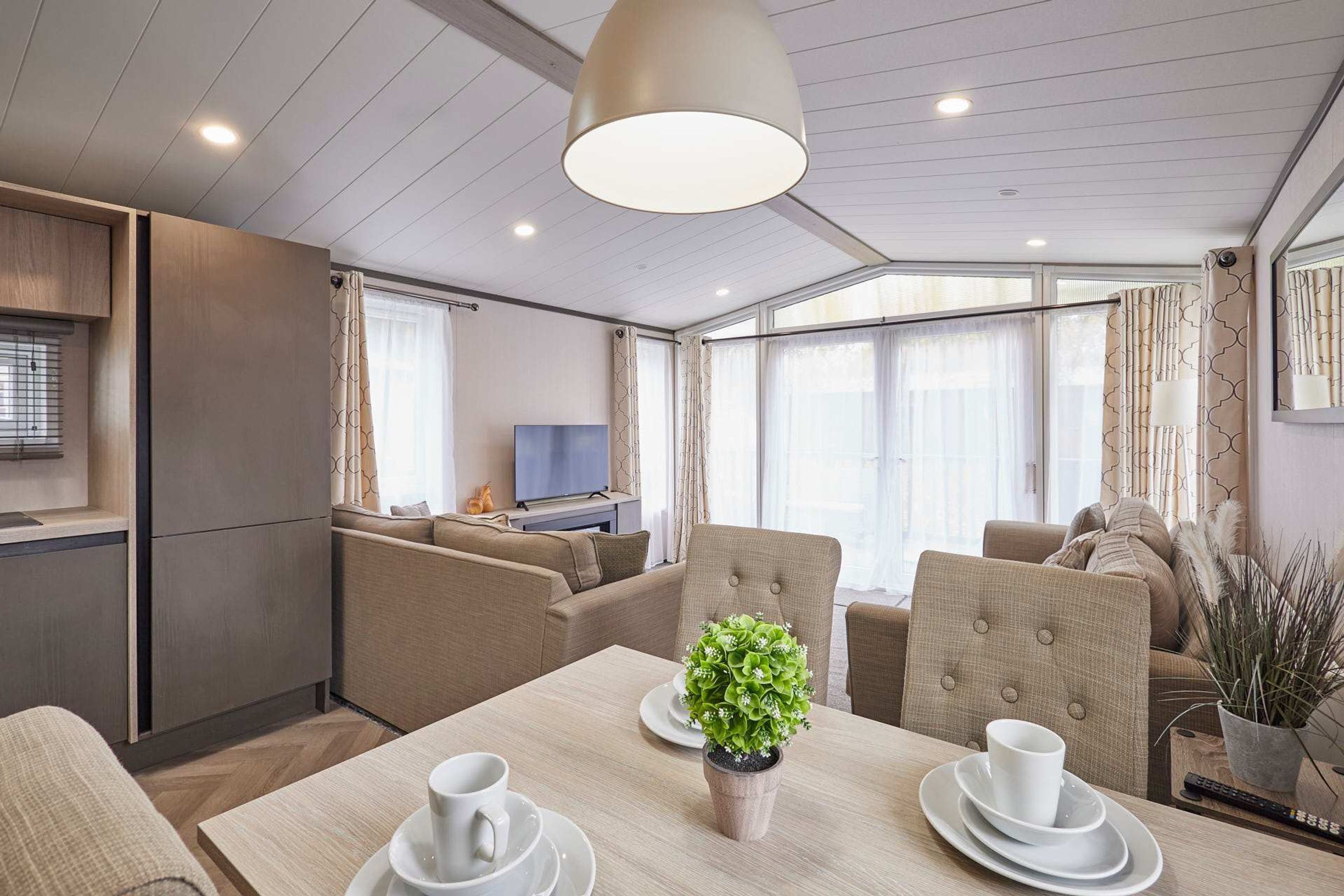 Rumah | 2 kamar tidur dan internet