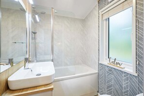 House - Host Stay Luna Lodge (York)