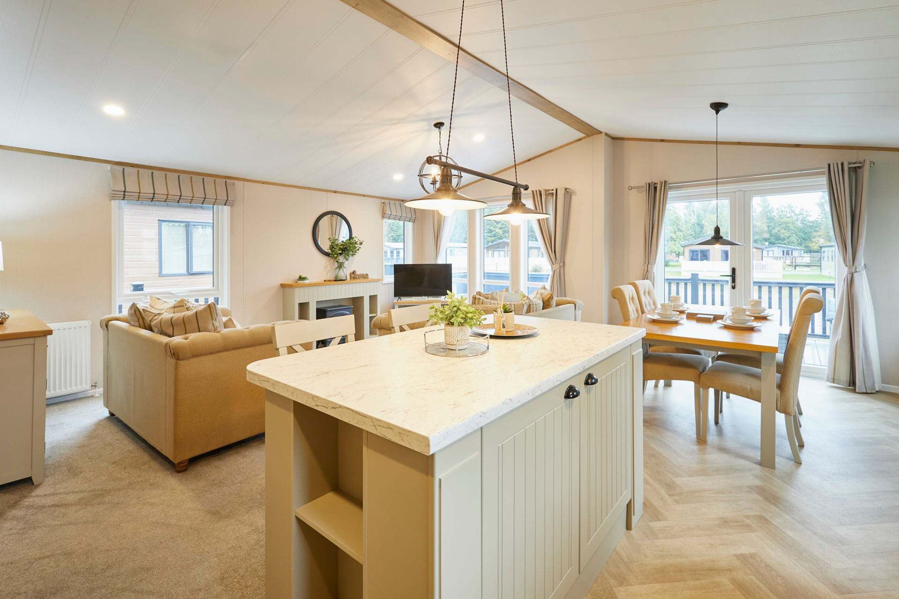 3 bedrooms, Internet