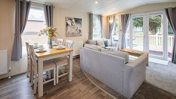 House | 2 bilik tidur, Internet