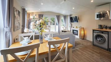 House | 2 bilik tidur, Internet