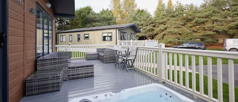 独立别墅 | 2 多间卧室、办公桌、高速上网