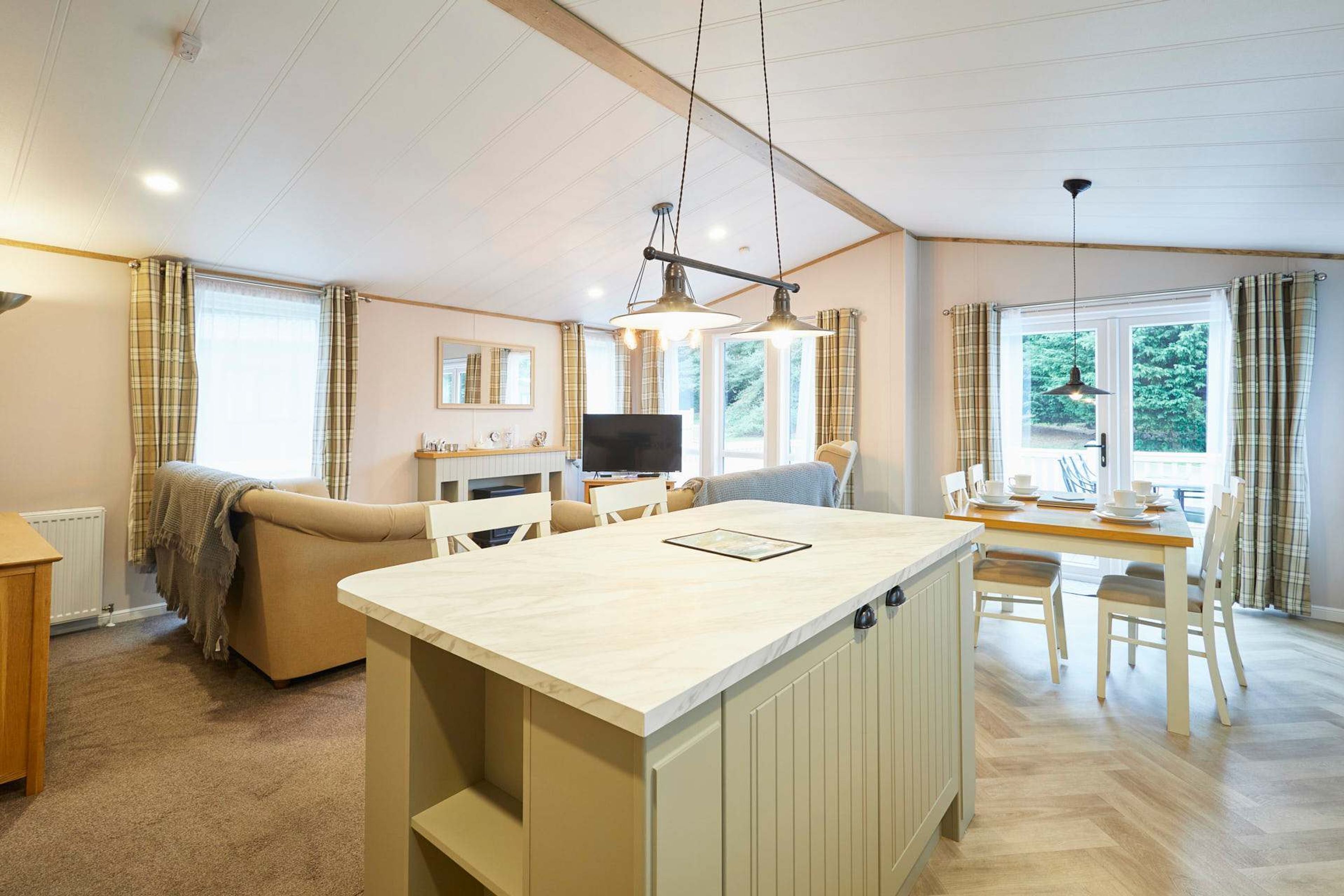 2 bedrooms, Internet