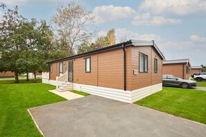 House - Host Stay Foxglove Lodge (York)