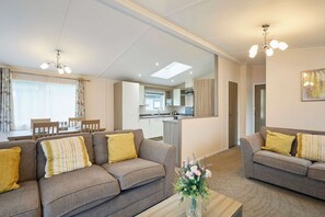 House | 2 bedrooms, Internet - Host Stay Woodpecker Lodge (York)