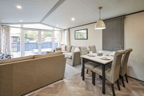 2 bedrooms, Internet - Host Stay Field View Lodge (York)