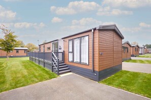 House | 2 bedrooms, Internet - Host Stay Field View Lodge (York)