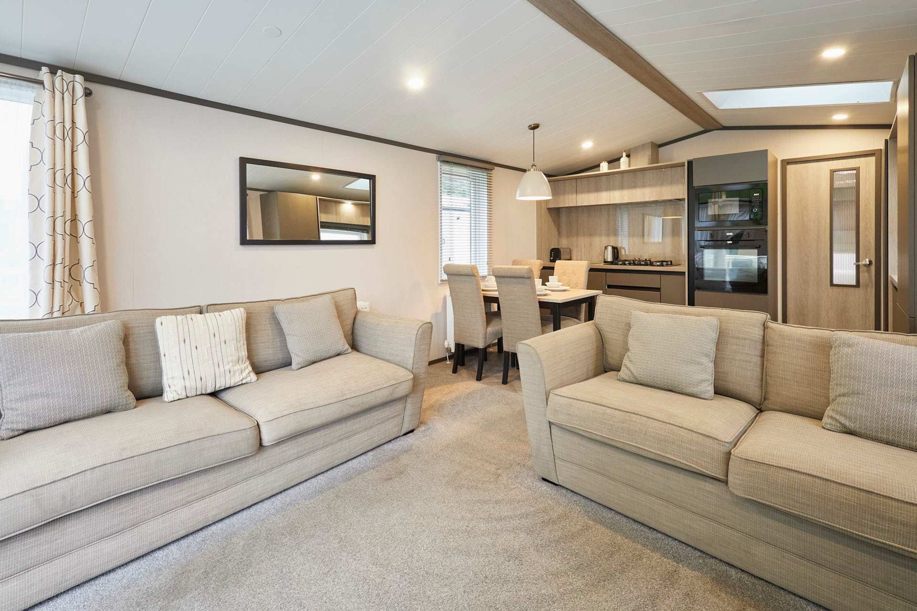 House | 2 bedrooms, desk, Internet