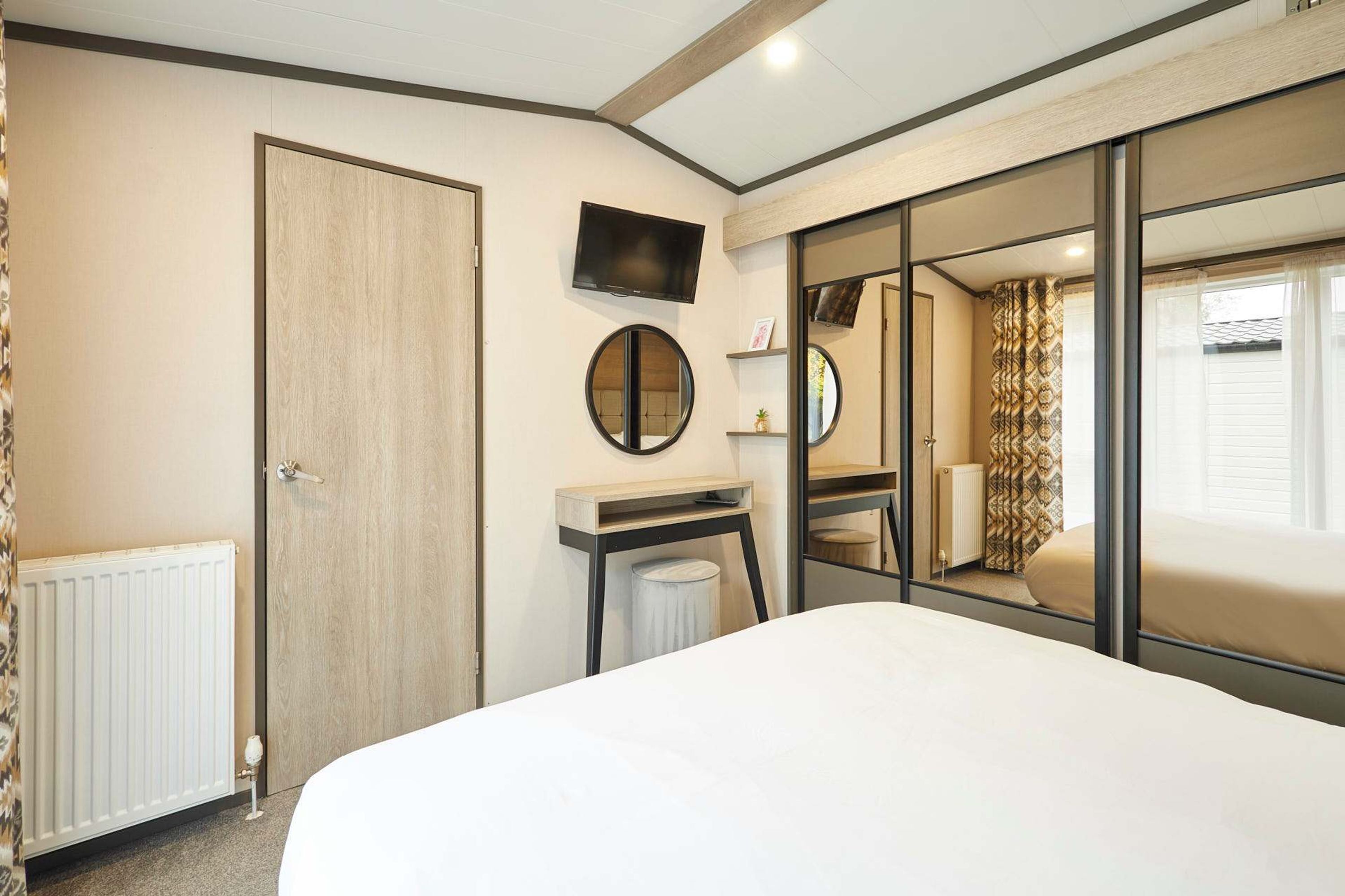 House | 2 bilik tidur, meja, Internet 