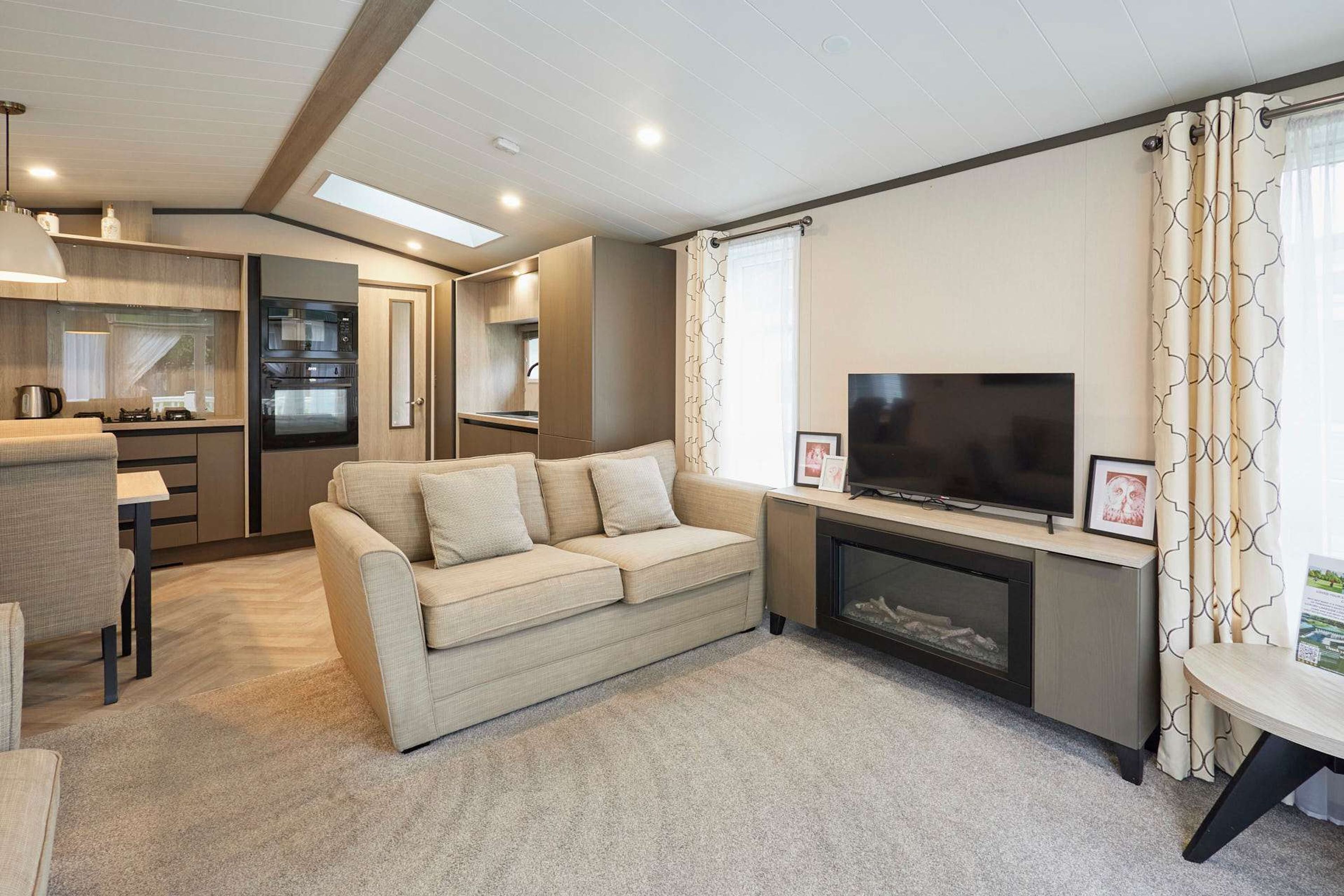 Huis | 2 slaapkamers, een bureau, internet