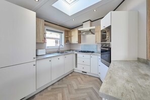 2 bedrooms, desk, Internet - Host Stay Bridgewater Lodge (York)