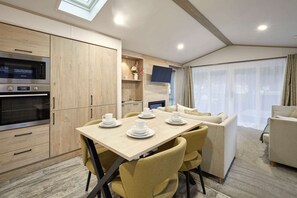 Rumah | 2 kamar tidur dan internet