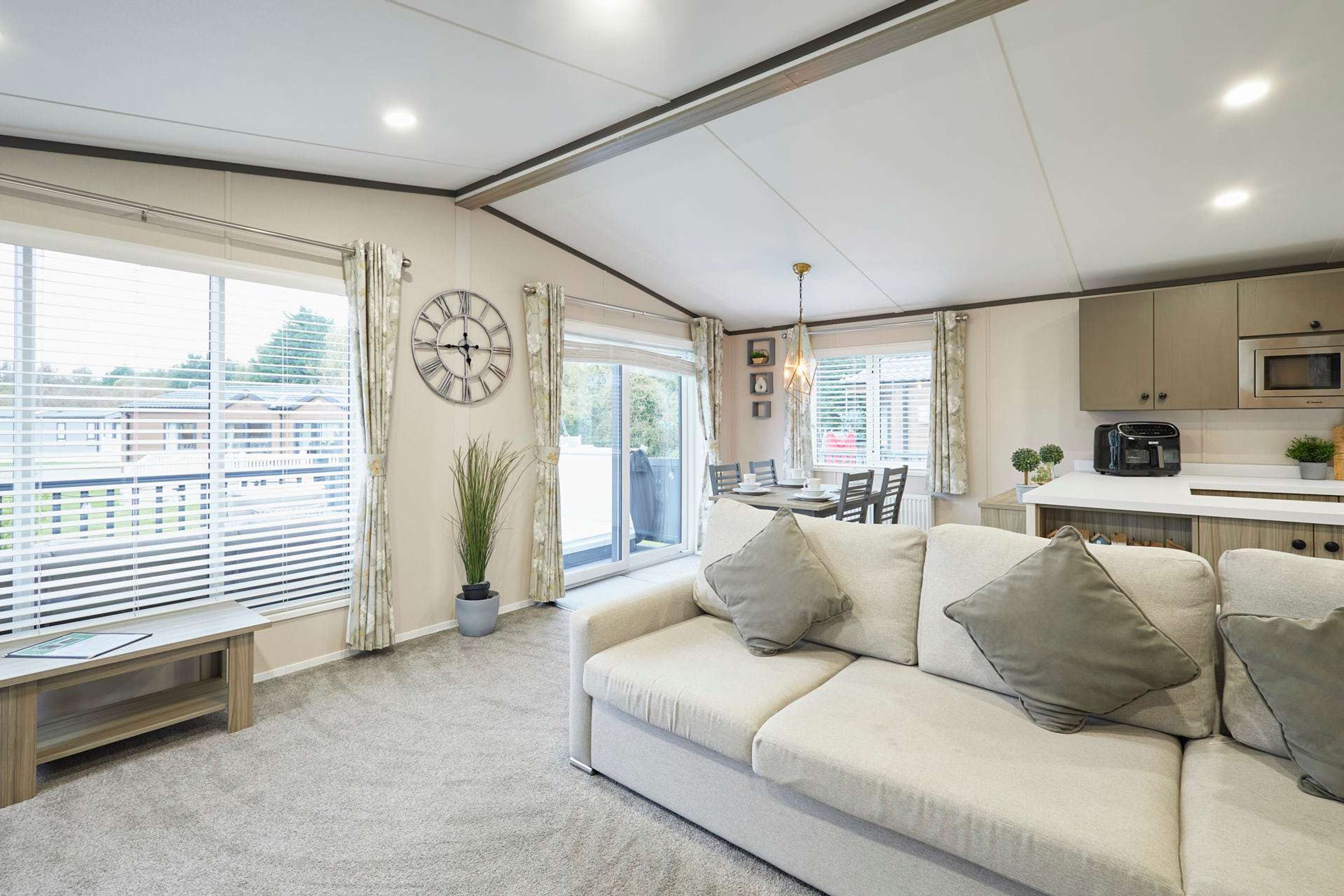 House | 2 bedrooms, desk, Internet