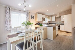 House - Host Stay Primrose Lodge (York)