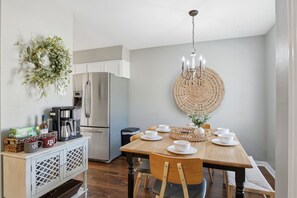 House, 2 Bedrooms | Dining - Howdy Hang Out - Cozy, Cute And Comfortable House! 2 Bedroom Home (Bryan)