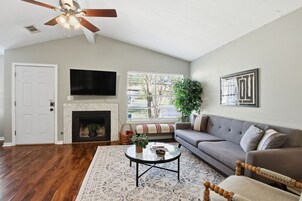 House, 2 Bedrooms | Living area | Smart TV, streaming services