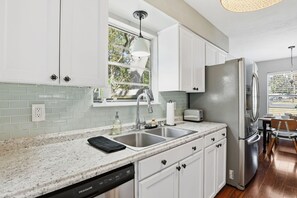 House, 2 Bedrooms | Private kitchen | Fridge, oven, coffee/tea maker, toaster - Howdy Hang Out - Cozy, Cute And Comfortable House! 2 Bedroom Home (Bryan)