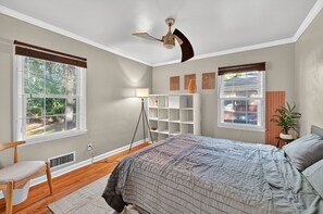 House, 2 Bedrooms | 2 bedrooms, laptop workspace, free WiFi - Charming East Atlanta Oasis Meets City Vibe 2 Bedroom Home (Atlanta)