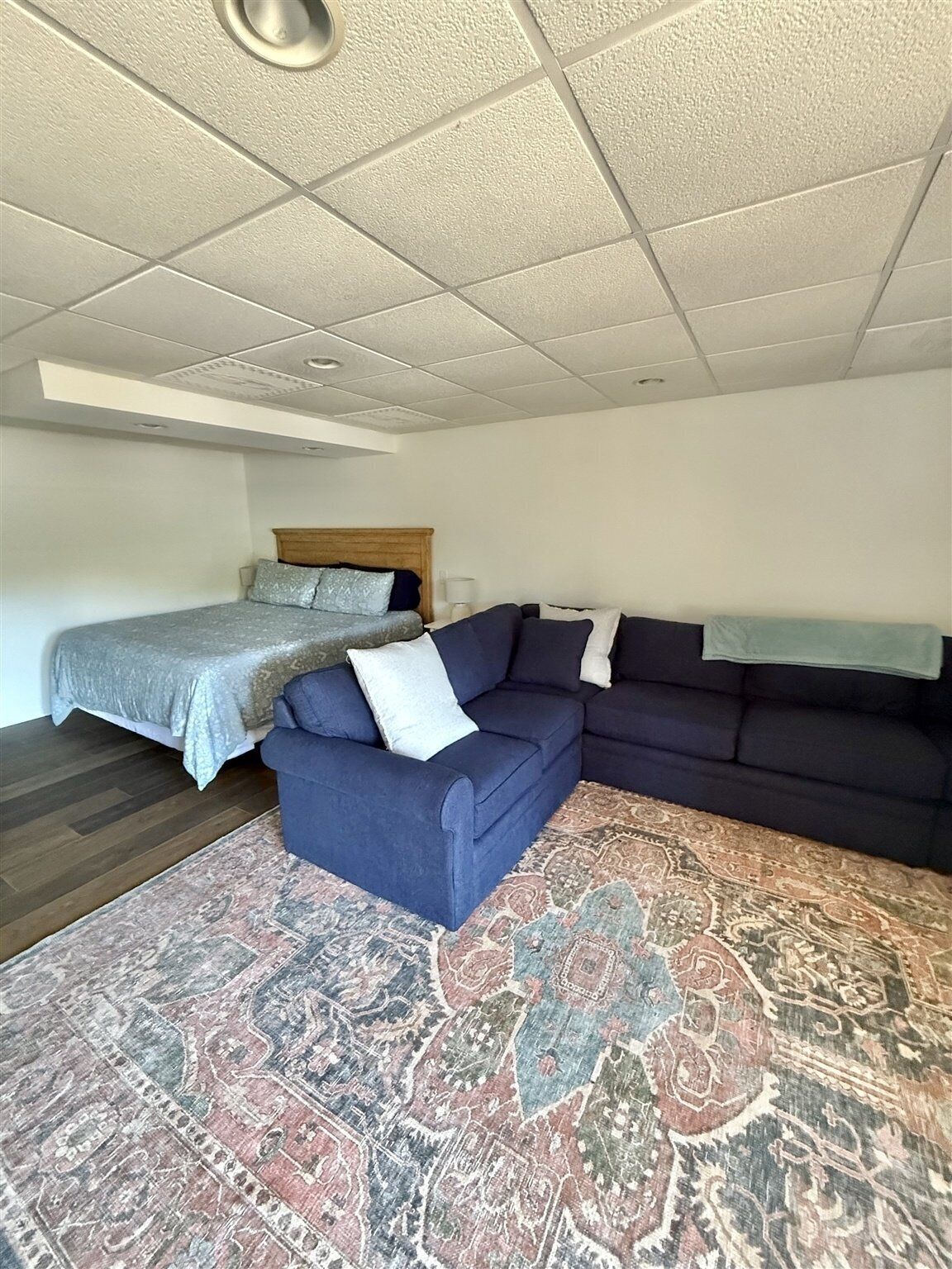 House, 4 Bedrooms | Living area | Smart TV