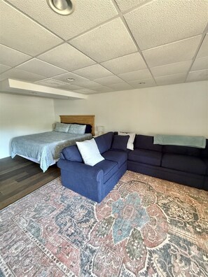 House, 4 Bedrooms | Living area | Smart TV - Piper Pines Limit 10 4 Bedroom Home (Oxford)