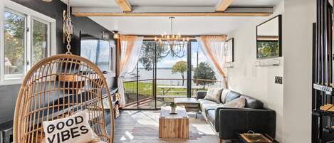 House, 3 Bedrooms | Living area | Smart TV, streaming services