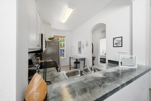 Private kitchen - Spacious Regal Palms Vacation Home Near Disney (Davenport)