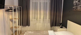 Modern furnished 3 room apartment overlooking the park balcony and elevator