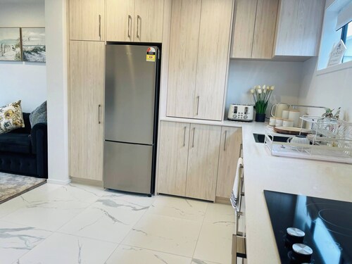 Room-new Brighton Beachfront Unit