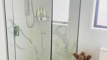 Room, 1 Bedroom, Smoking | Bathroom