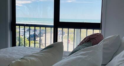 Room-new Brighton Beachfront Unit